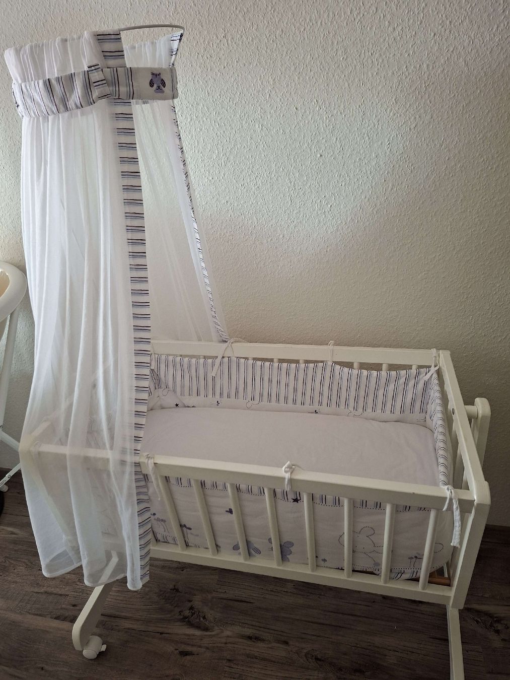 Sdraiette & Sdraiette a dondolo: Babywiege-Set mit Himmel – Usato da Winterthur venduto da Ausmisten2026