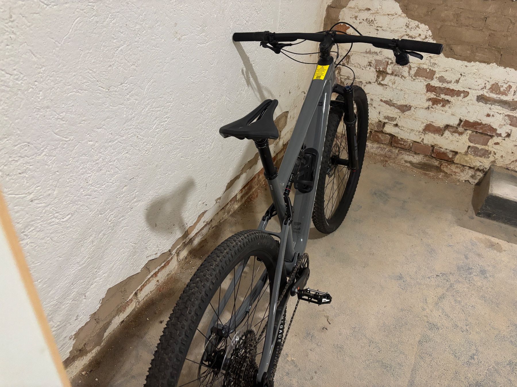 Specialized Vélos: Specialized EPIC 8 COMP - 29" - Rahmengrösse L – D'occasion à Thun par ilj_8yv5 1