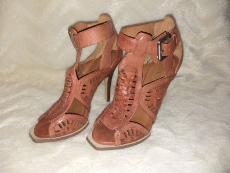 Sandales GUESS    Pointure / Nummer 35