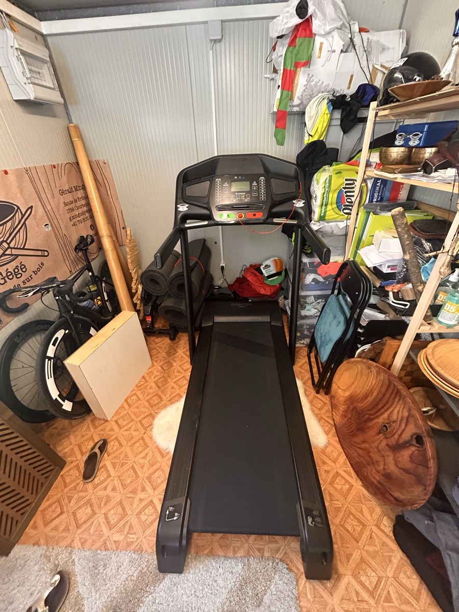 Macchine per carico, silaggio e trasporto: Tapis de cours – Usato da Courtepin venduto da minmin01 1