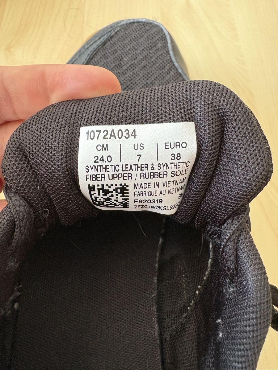 Asics Herrenschuhe: Asics Gel-Rocket Hallenschuhe Gr. 38 – Gebraucht aus Solothurn von boenisworld 2