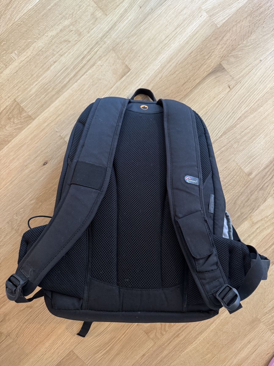 Lowepro Zaini: Lowepro Fotorucksack BP 250 – Usato da Lenzburg venduto da Li-Lo 2