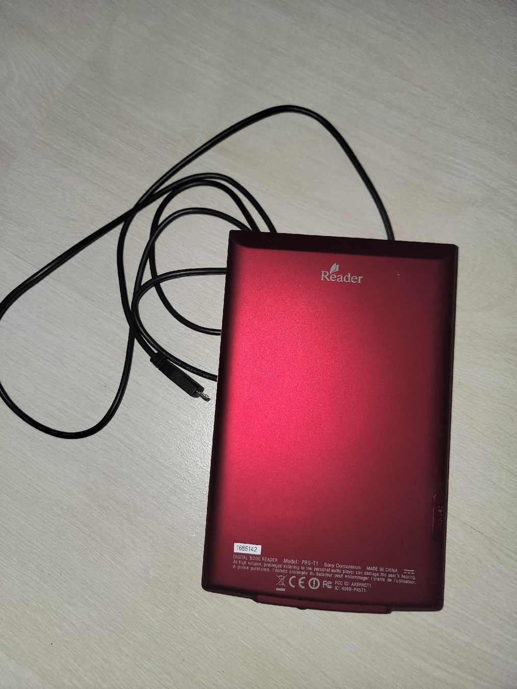 Sony Tablet PC: Sony Reader PRS-T1 E-Book-Reader rot mit Ladekabel – Gebraucht aus Muhen von Litaf7 3