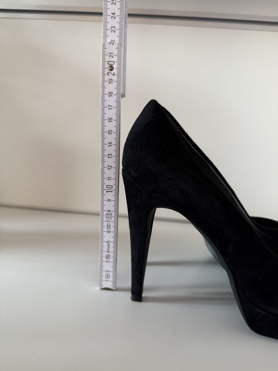 Navyboot Scarpe da donna: Navyboot Schwarze Wildleder Pumps, Grösse 40 – Usato da Zürich venduto da JOD213 4