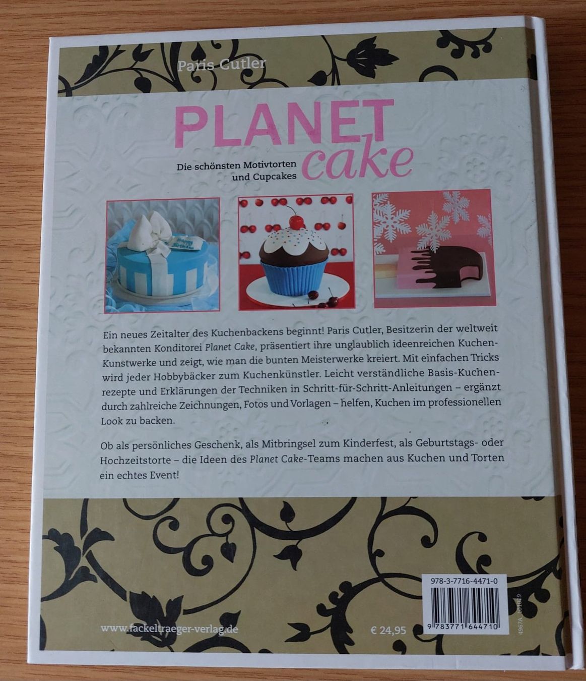 Libri: Planet Cake von Paris Cutler. – Usato da Urtenen-Schönbühl venduto da Kahru 1