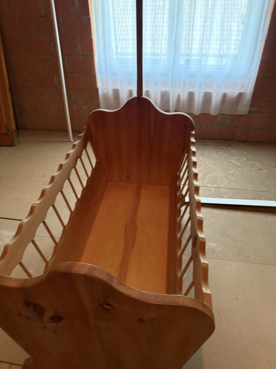 Culle: Kinderwiege aus massiv Holz – Usato da Erlinsbach SO venduto da bri_7hpb