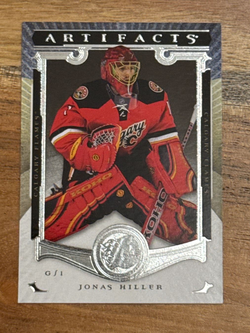 NHL Cartes à collectionner: NHL #100 Jonas Hiller Calgary Flames Artifacts – D'occasion à Grüningen par Peterpan99