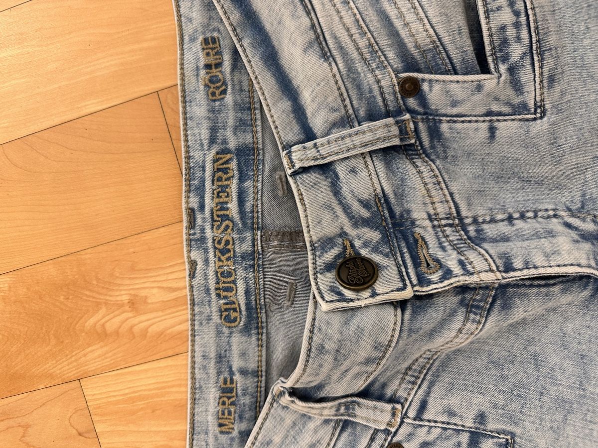 Jeans: Tolle sommerliche Jeans in einer hellen Waschung. – Neu (gemäss Beschreibung) aus Reinach BL von Mopabst 1