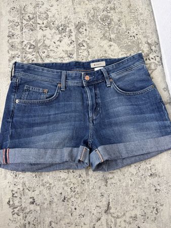 H&M Denim Shorts Size 38 NP: 45.-