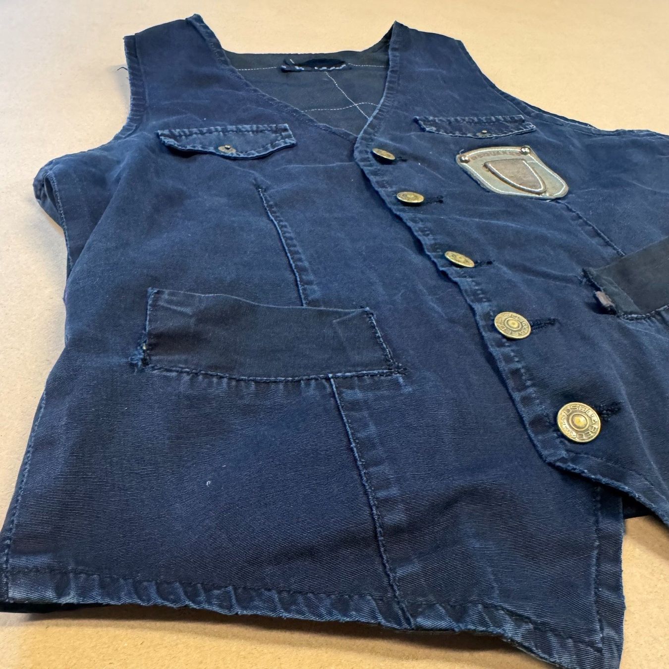 Dsquared2 Gilets: Dsquared2 dark cotton designer vest – D'occasion à St. Gallen par sourced_limited 3