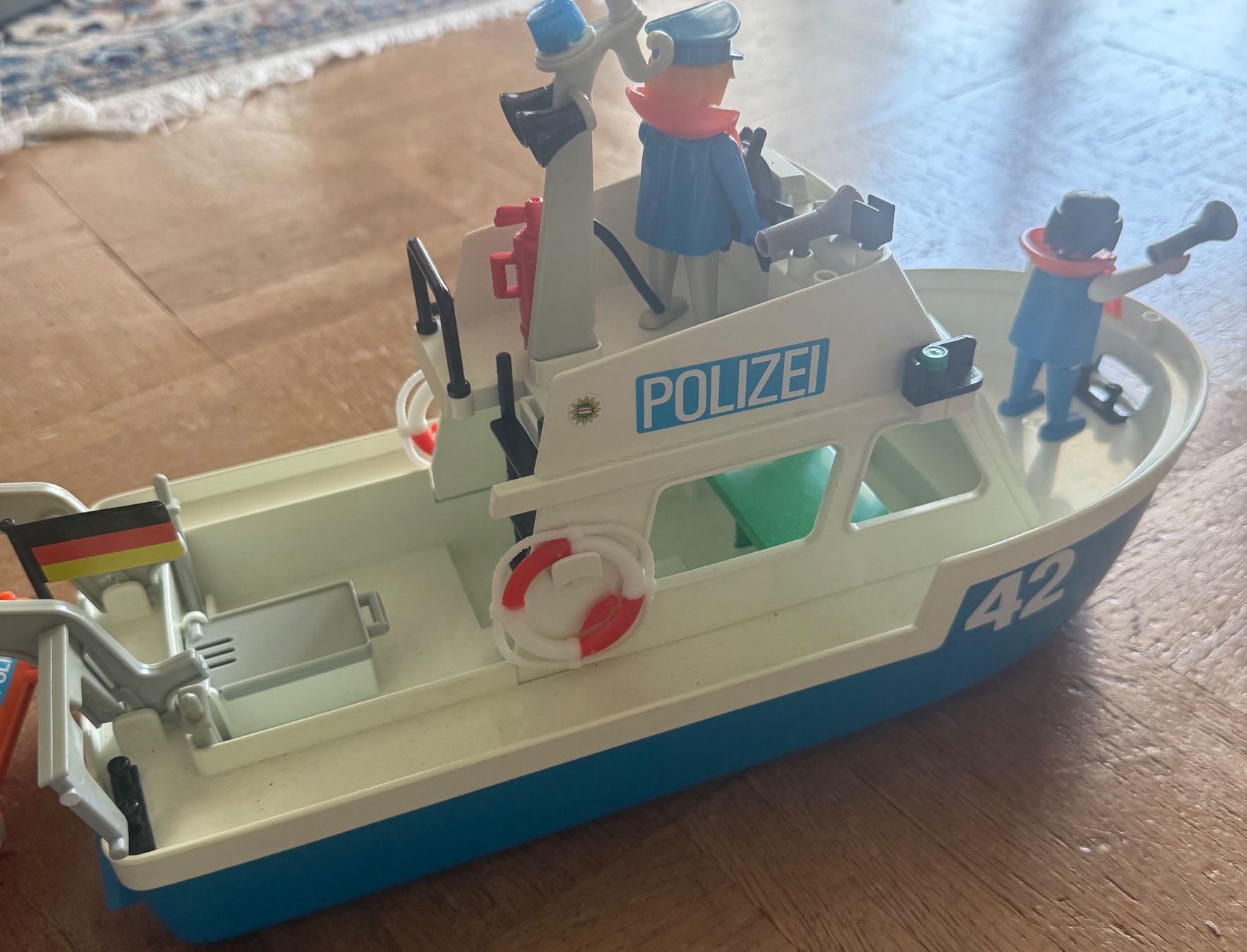 Playmobil Spielzeuge: Playmobil Polizei schiff – Gebraucht aus Hünibach von rotestandem01 5