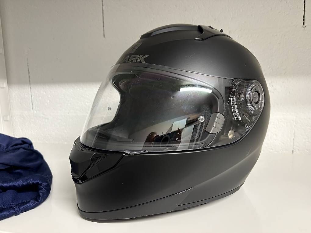 Casques & visières: Shark Casque Intégral – D'occasion à Vich par NatachaCK