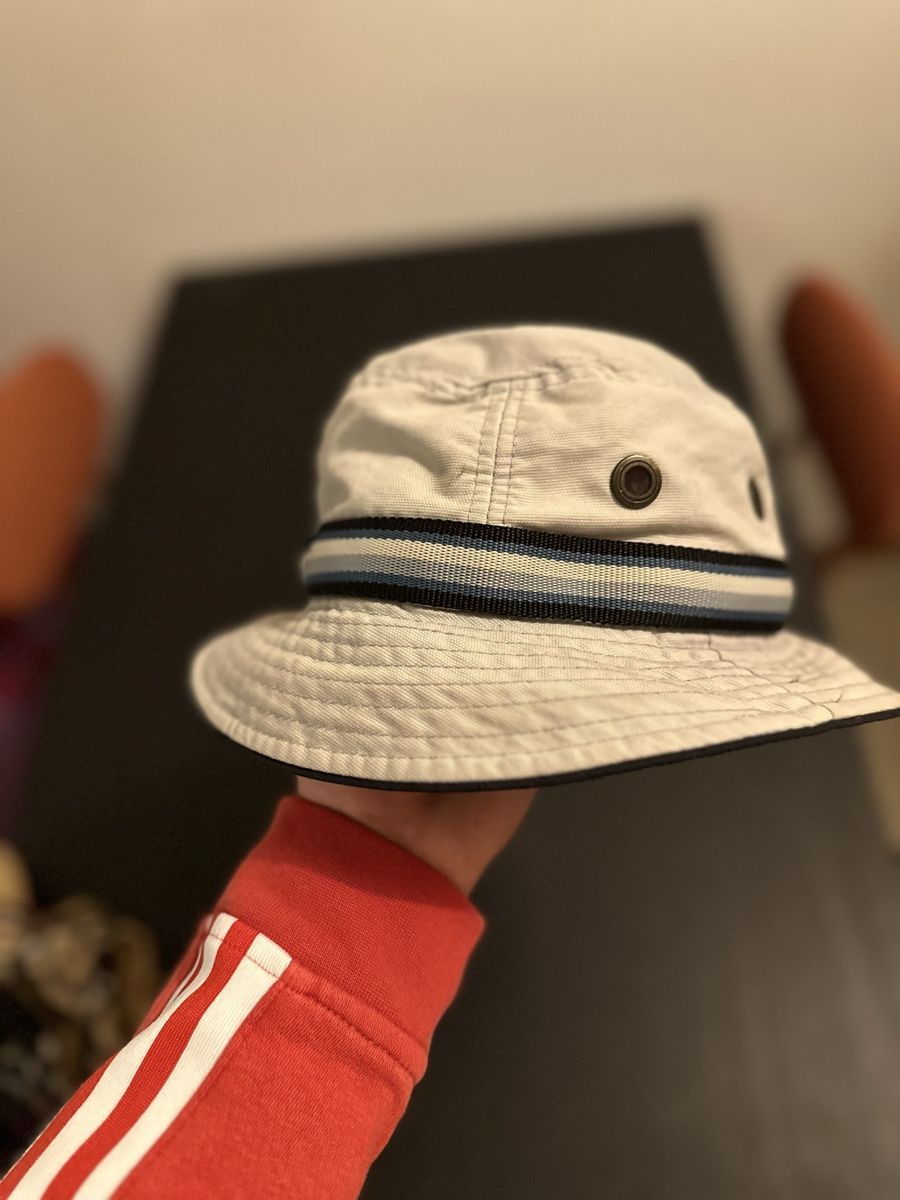 Copricapi, berretti & cappellini: Bob chapeau – Usato da Lausanne venduto da Tipouze 1