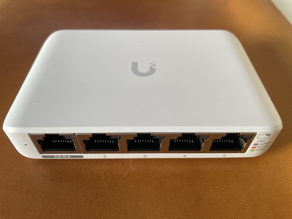 Ubiquiti Hubs & Switches: Ubiquiti UniFi Switch Flex Mini – Neuf avec emballage d'origine à Silvaplana par rehli86 1