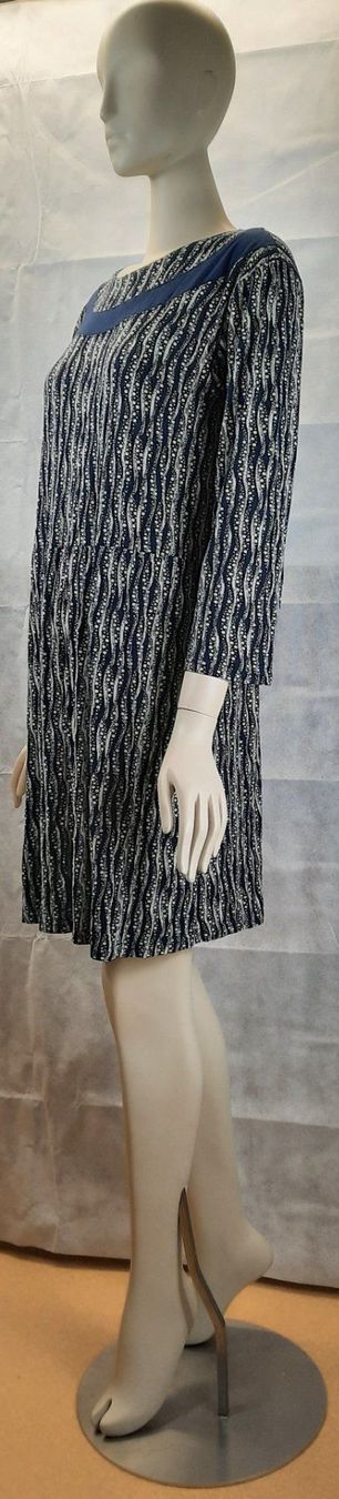 Kleider: Midikleid Tunika elegant lang dunkelblau Gr. 44 – Gebraucht aus Seuzach von VT-Collections1 2