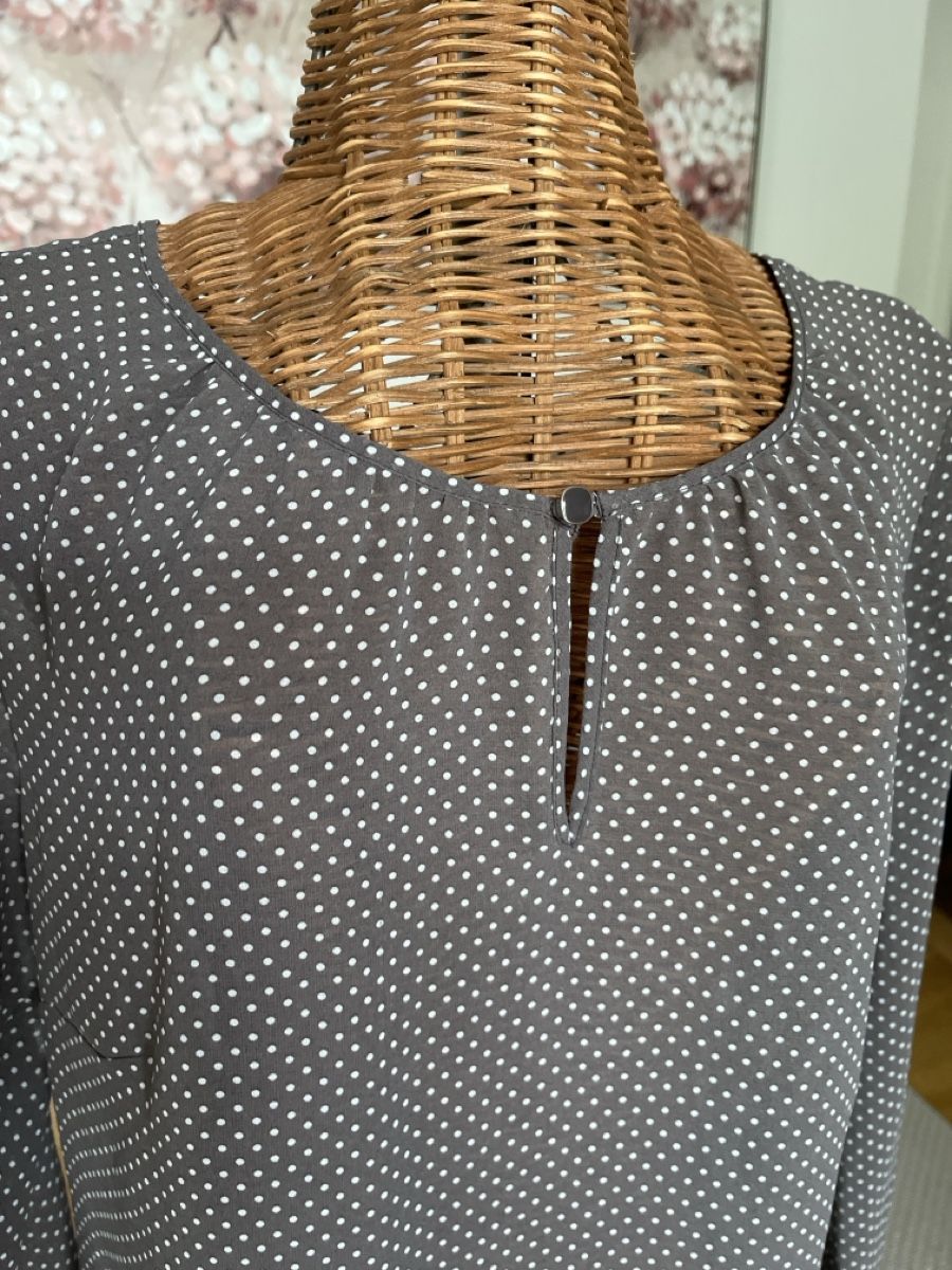 S.Oliver Blusen: Bluse mit Pünktchenmuster, grau, S. Oliver, 38 – Gebraucht aus Solothurn von Bobesch08 2