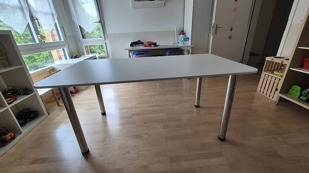 Scrivanie: Schreibtisch 160cm x 80cm – Usato da Belp venduto da anr_2607 2