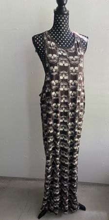 Maxikleid mit tiefen Cut Outs