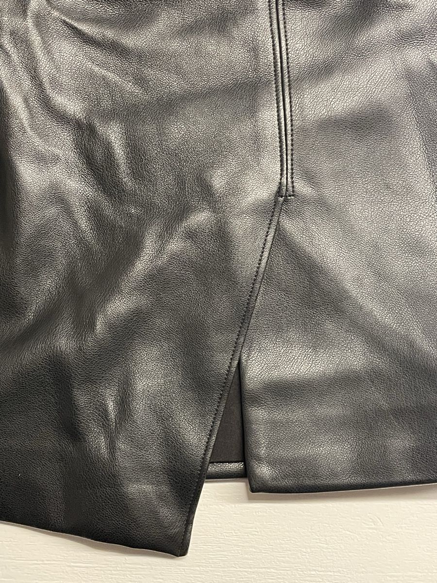 Röcke: Black Faux Leather Mini Skirt – Neu (gemäss Beschreibung) aus Zürich von bncmgg 1