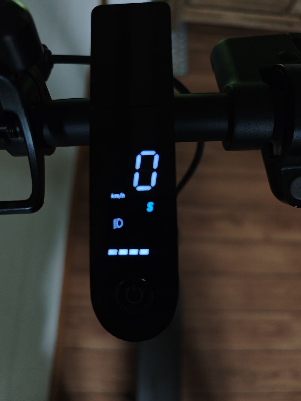 Scooters: Trottinette électrique Xiaomi – D'occasion à La Chaux-de-Fonds par nat_6ctj 6