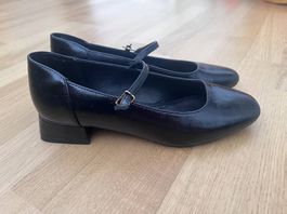 Leicht erhöhte Ballerinas gr. 36