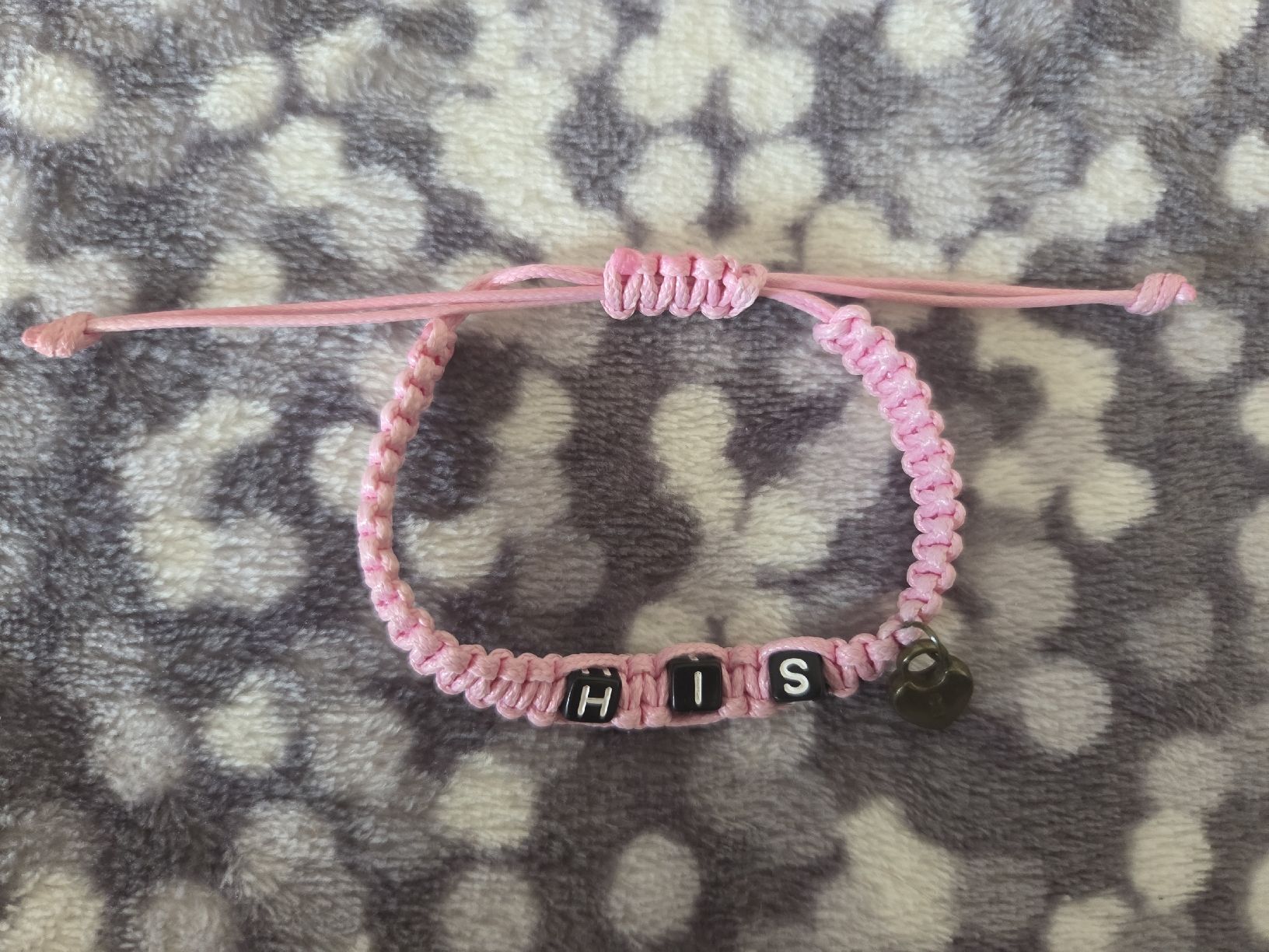 Bracciali & Braccialetti: Armband mit Buchstaben HIS und Charm – Nuovo (secondo la descrizione) da Bazenheid venduto da Mermaid07