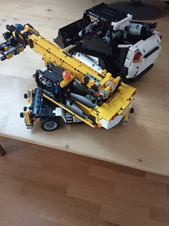 Technics Kit di costruzioni: JCB Roto Telehandler und CAT Tracked Loader – Nuovo (secondo la descrizione) da Boniswil venduto da wae_2bw9 2