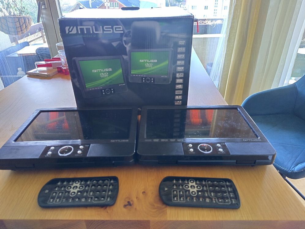 In car twin DVD players Kaufen auf Ricardo