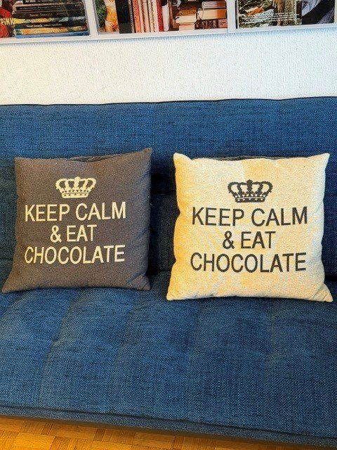 Kissen: Coussins "Keep Calm & Eat Chocolate" Marine & Beige – Gebraucht aus Gland von chr_h8qc