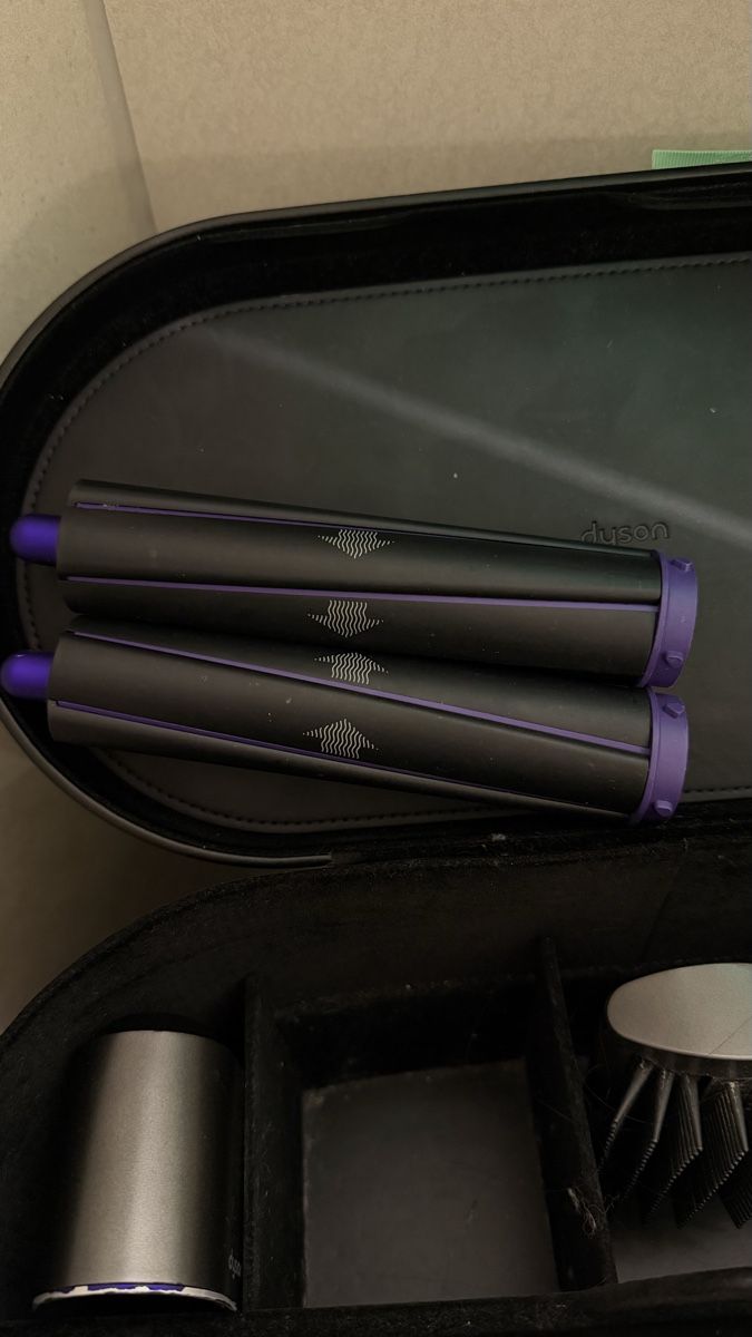 Dyson Asciugacapelli: Dyson Airwrap Complete Set Black/Purple long thick barrels – Usato da Genthod venduto da cha_8vfp 1