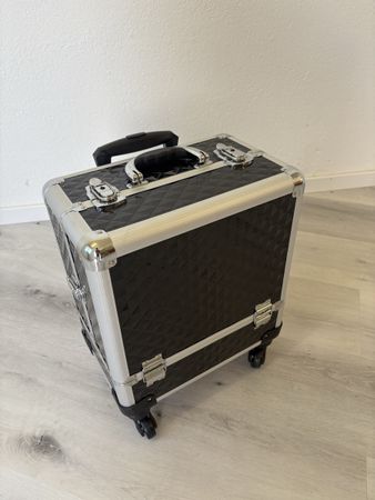 Kosmetikkoffer schwarz mit Rollen nie benutzt 