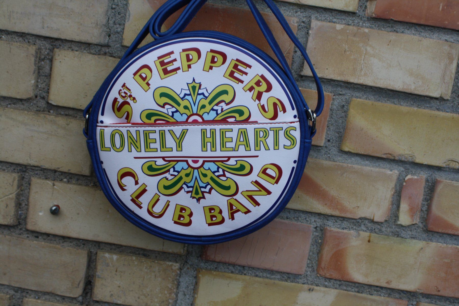 Borse: BEATLES TASCHE APPLE ST PEPPERS ... – Usato da Wauwil venduto da Pneuedy 4