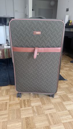 Grosser Reisekoffer, olivgrün mit Rollen, Top Zustand!