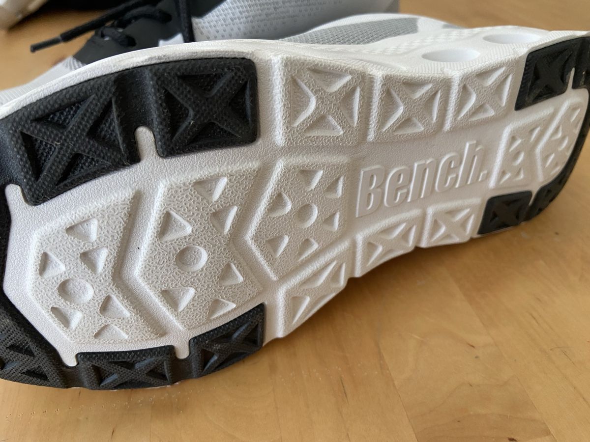 Bench Scarpe da donna: Bench Sneaker grau schwarz – Usato da Binningen venduto da Dodo21 1