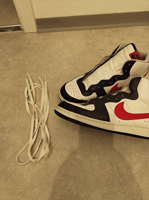 Nike Scarpe da uomo: Nike Air force 1, High Top – Usato da Dulliken venduto da jev_v2cz 3