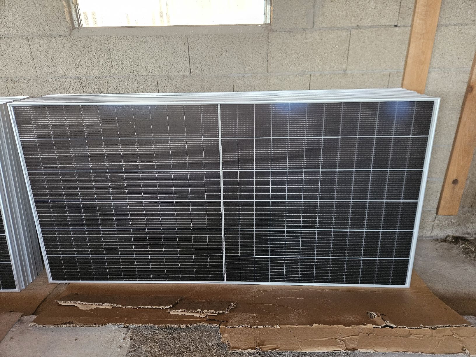 Dispositivi a energia solare: Solarmodul 600W Yangtze – Nuovo (secondo la descrizione) da Subingen venduto da honigbuur
