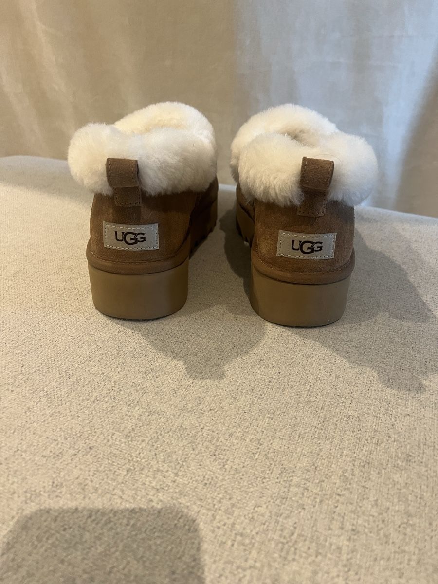 Ugg Scarpe da donna: UGG Plateau-Mules TAZZELLE gefüttert Grösse EU 40 – Nuovo (secondo la descrizione) da Horgen venduto da Ram78 3