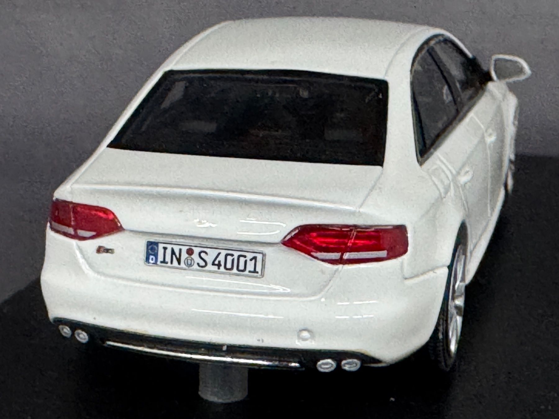Audi Modellini d'auto: Audi S4 Limusine 1:43 – Usato da Luzern venduto da aa43modelcars-Luzern 2