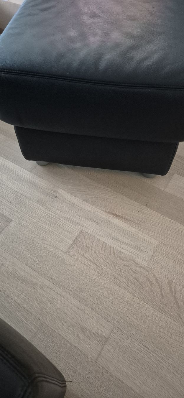 Sofas: Ledersofa mit kleinem Hocker  – Gebraucht aus St.Gallen von chokdee01 4