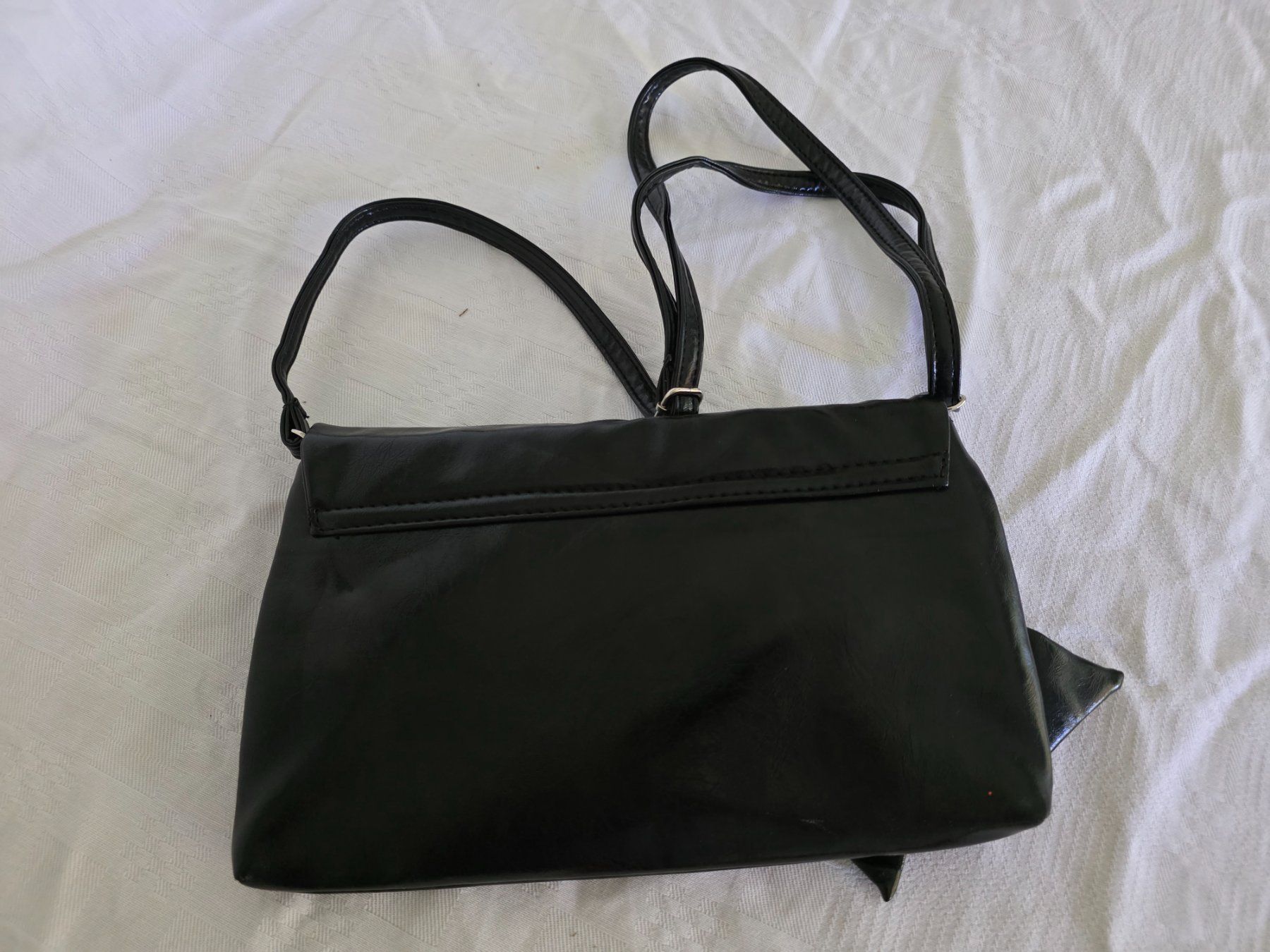 Taschen für Damen: Handtasche aus Kunstleder – Gebraucht aus Oberdorf SO von julian027 1