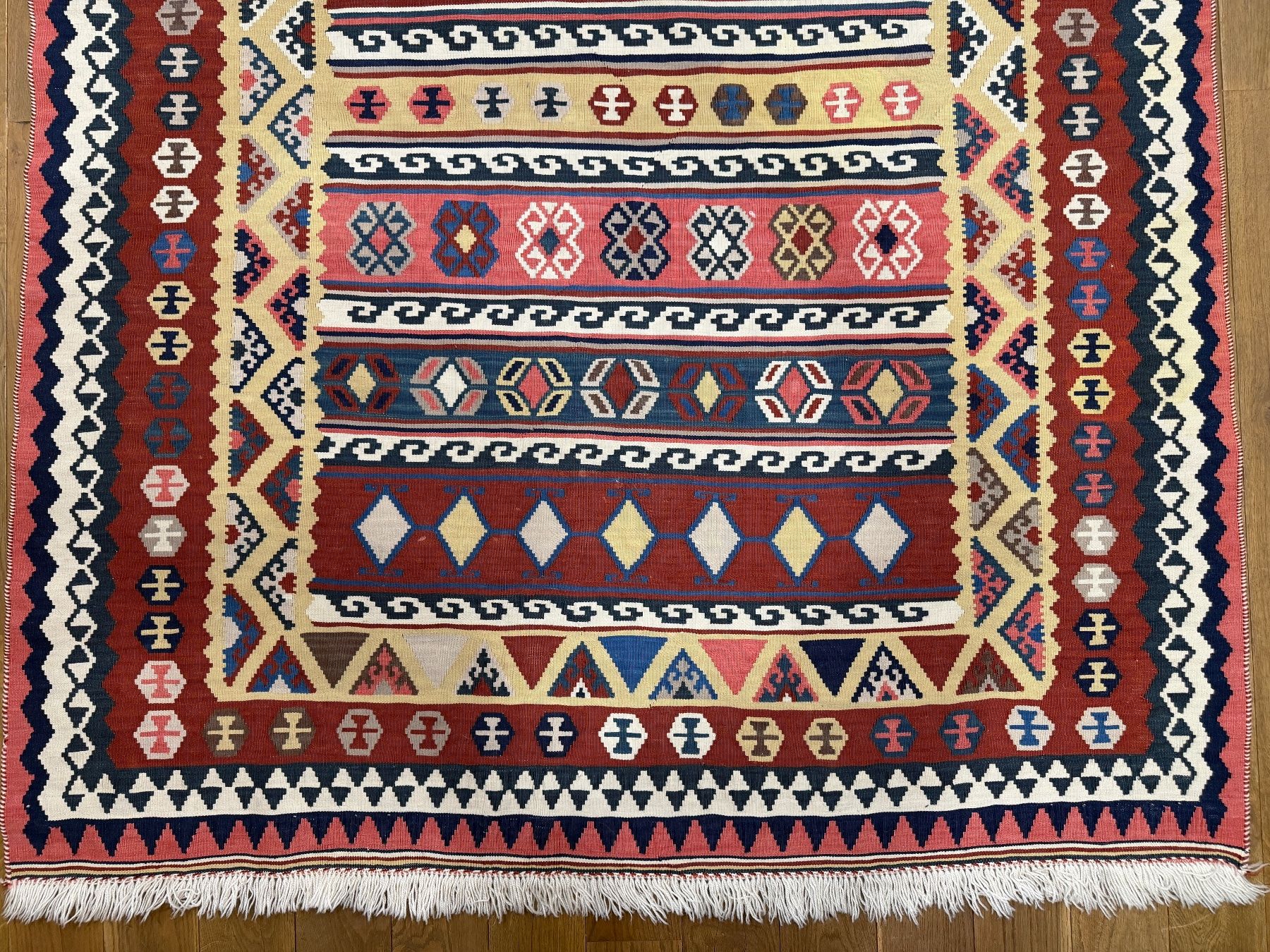 Kelim Tappeti: Kelim - handgeknüpfter Orintteppich gratis Versand – Usato da Bennau venduto da Mayer_Carpets 4