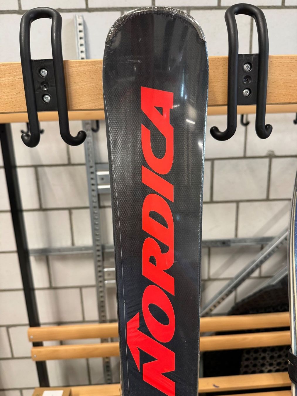 Nordica Sci: Nordica Spitfire RB 72 / 174cm NEU – Nuovo (secondo la descrizione) da Stettlen venduto da werrensart_sport