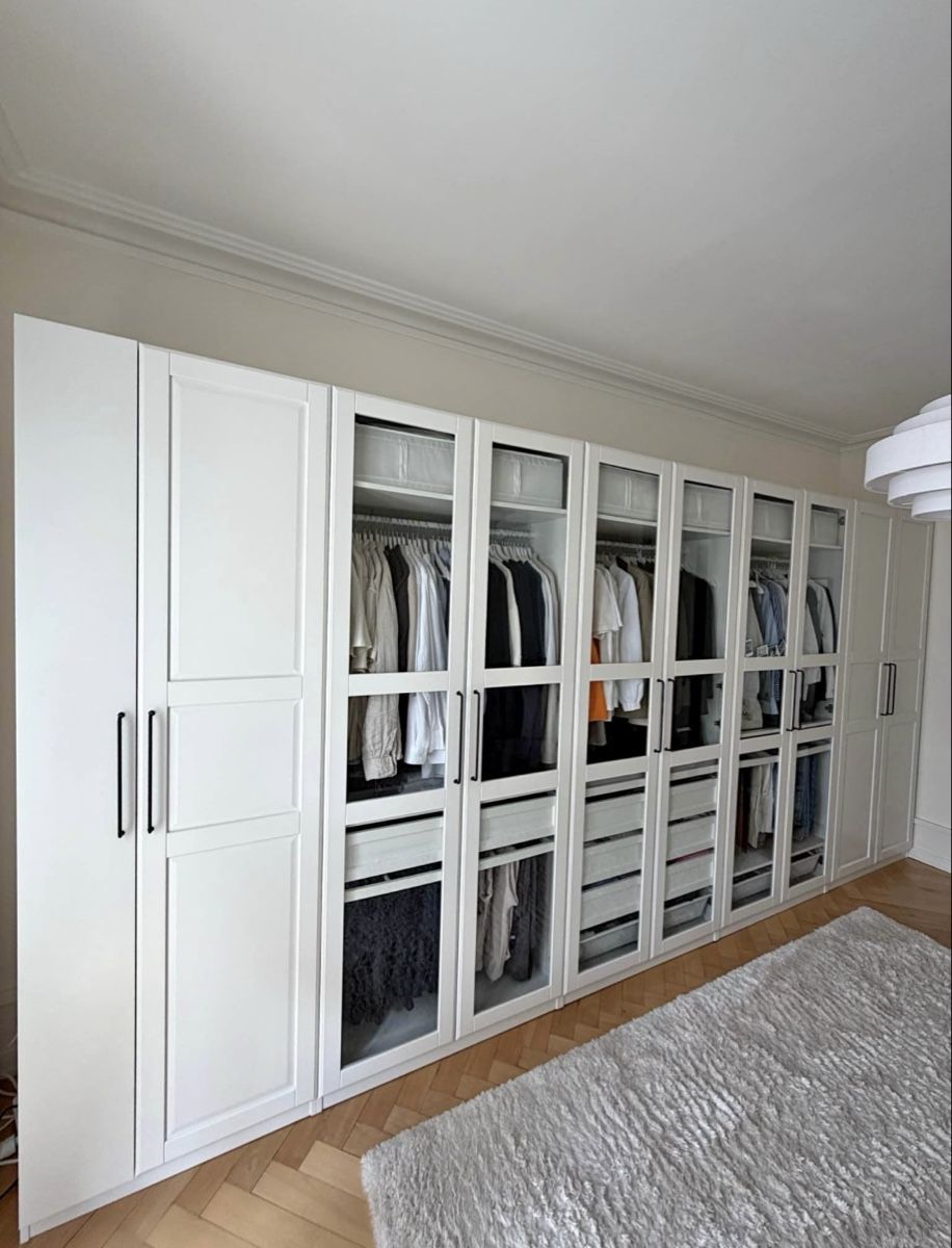Armoires: Armoire IKEA PAX  – D'occasion à Genève par car_rwv6