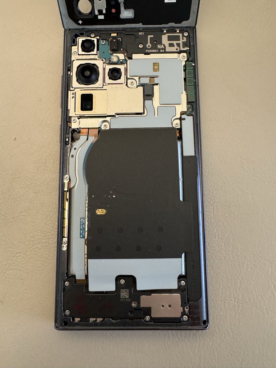 Samsung Handys / Smartphones: Samsung Galaxy S22 Ultra – Defekt aus Adliswil von Busys 4