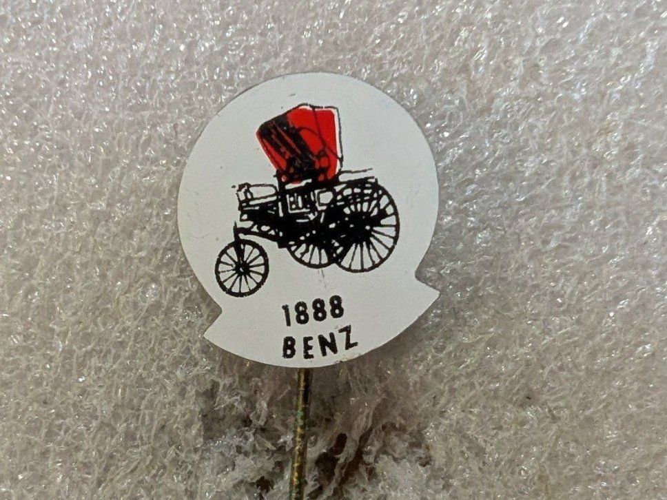 Plaketten & Abzeichen: Anstecknadel 39: Auto Benz – Gebraucht aus Oppligen von Pin-Fall-Shop