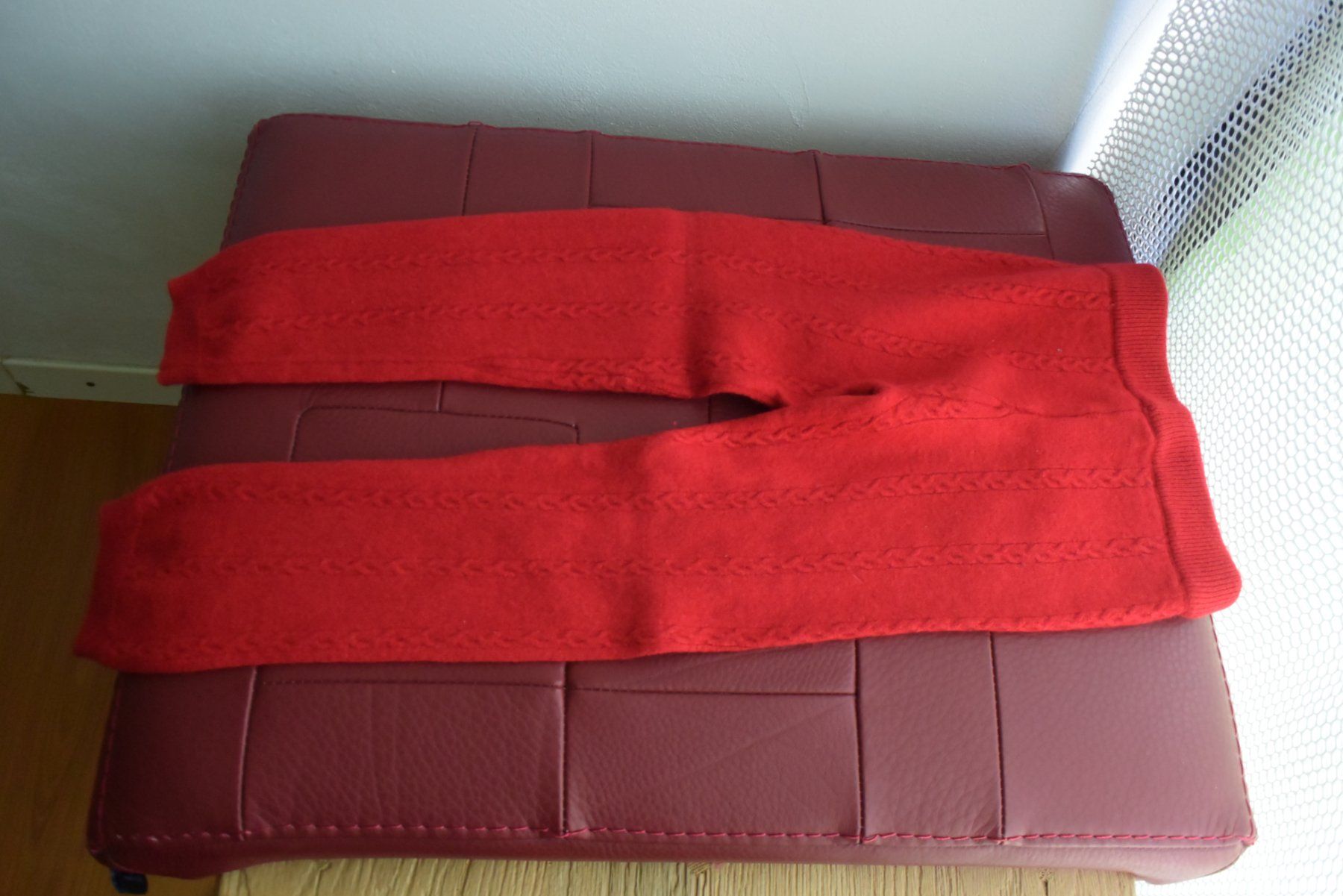 Lotti & Set di vestiti: Mädchen-Set: Pollunder mit Kirschen & warme Leggins, Gr. 110 – Usato da Densbüren venduto da TutaLarsen 8