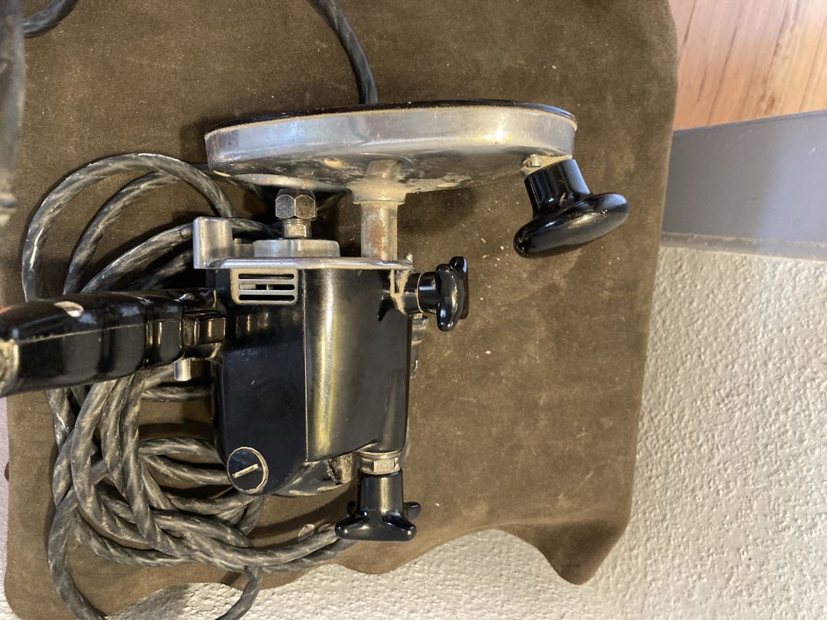 Tutti gli attrezzi: ANTIKE OBERFRÄSE ELU – Usato da Bottmingen venduto da Surubi 7
