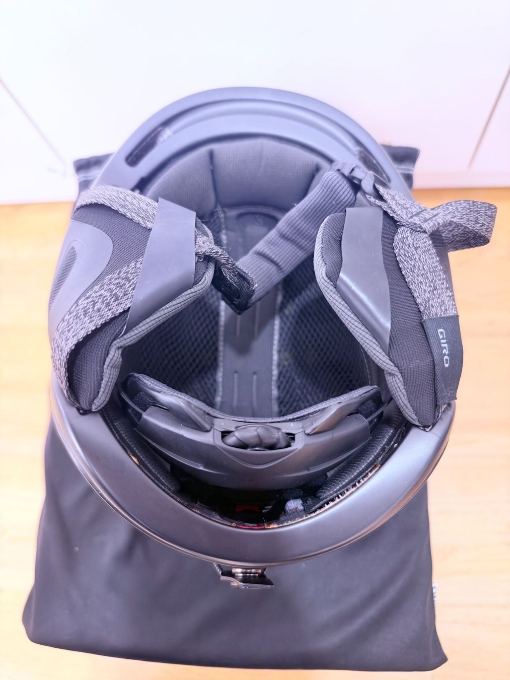 Giro Helme: Giro Skihelm Grösse S, Union mit Mips Technology – Gebraucht aus Meilen von manukau 4