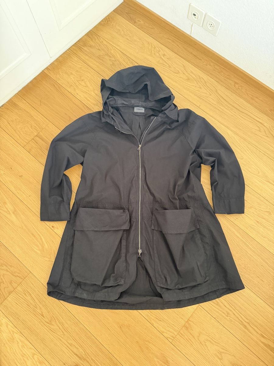 Oska Giacche: Veste OSKA noir taille 3 avec capuche 100% coton – Usato da Prangins venduto da Leelou11