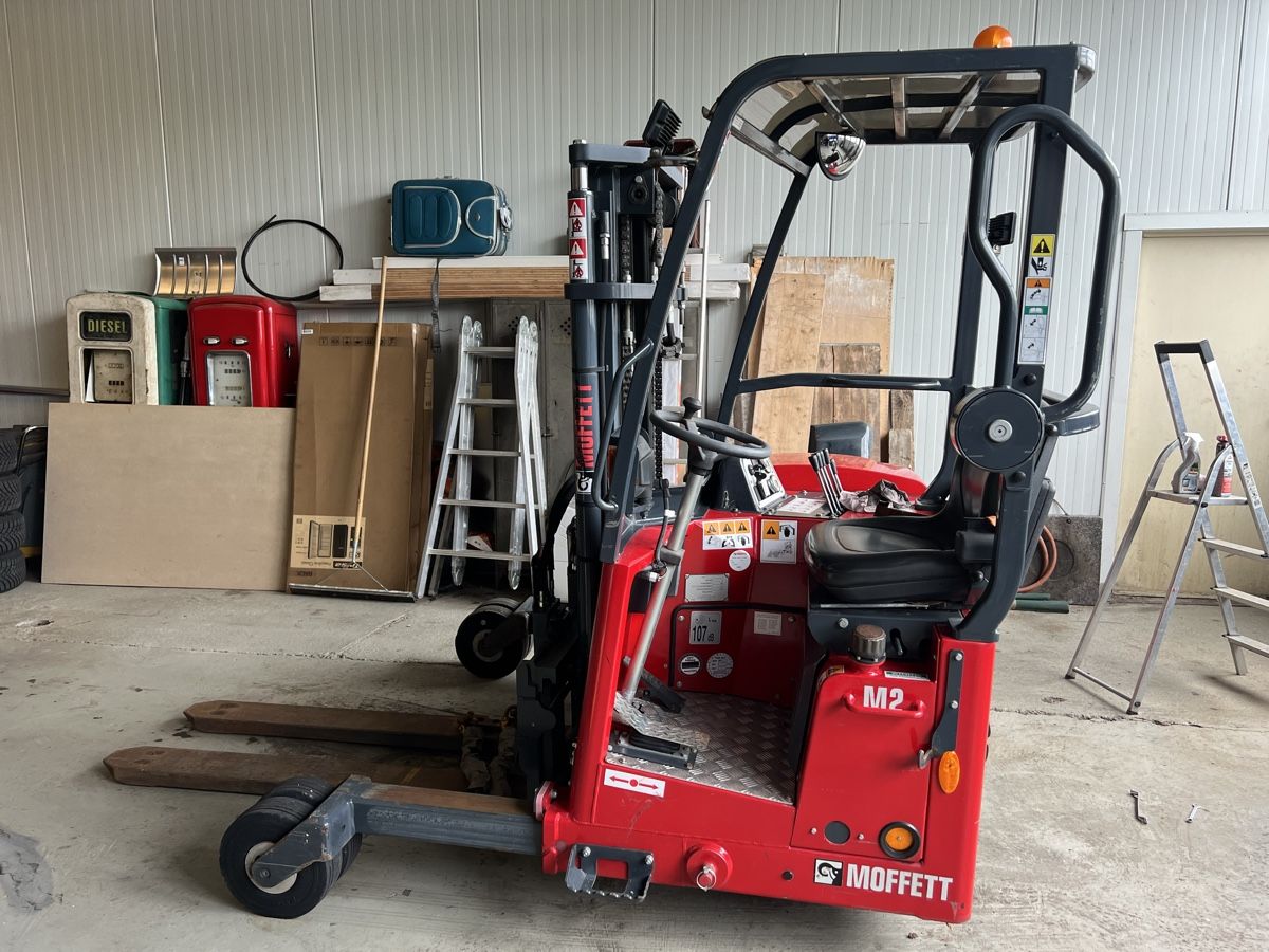Carrelli elevatori e a forche: Moffett Mitnehmstapler Geländestapler – Usato da Gansingen venduto da Immotrans 1